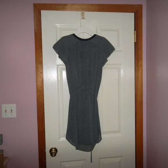 H&M Geometric Print Ruffle Mini Dress Navy Blue - Picture 2 of 3